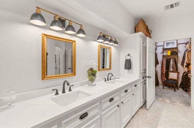 901 Longmire Road 51, Conroe, TX 77304