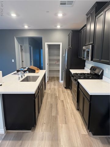 7308 North Decatur Boulevard 1, Las Vegas, NV 89131