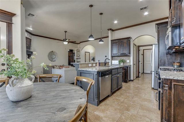 3808 St Augustine Street, Mustang, OK 73064