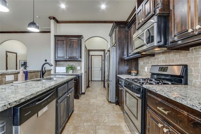 3808 St Augustine Street, Mustang, OK 73064