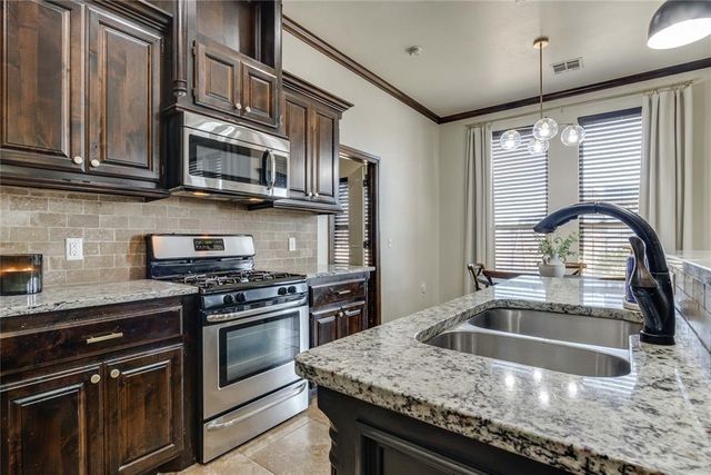 3808 St Augustine Street, Mustang, OK 73064