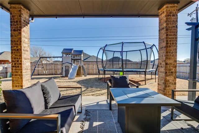 3808 St Augustine Street, Mustang, OK 73064