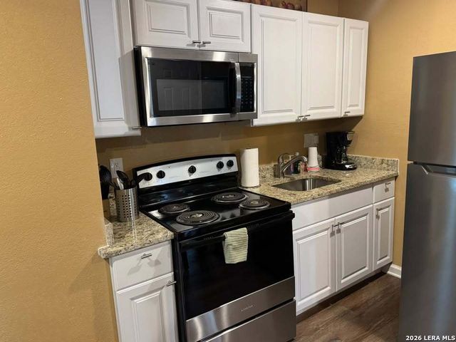 422 Gulf, San Antonio, TX 78202