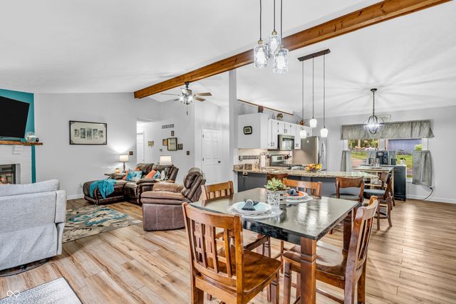 101 Jefferson Valley, Coatesville, IN 46121