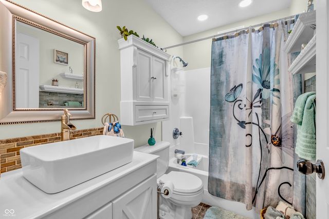 101 Jefferson Valley, Coatesville, IN 46121