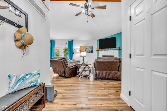 101 Jefferson Valley, Coatesville, IN 46121