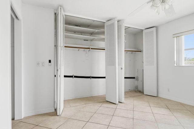 2965 ASHLEY Drive W C, West Palm Beach, FL 33415