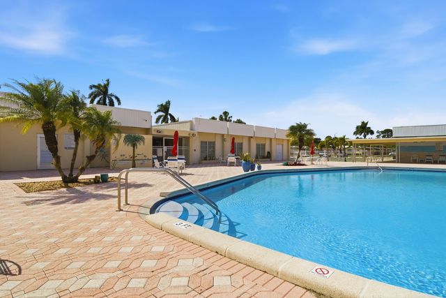 2965 ASHLEY Drive W C, West Palm Beach, FL 33415