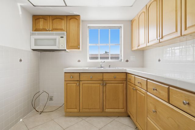2965 ASHLEY Drive W C, West Palm Beach, FL 33415