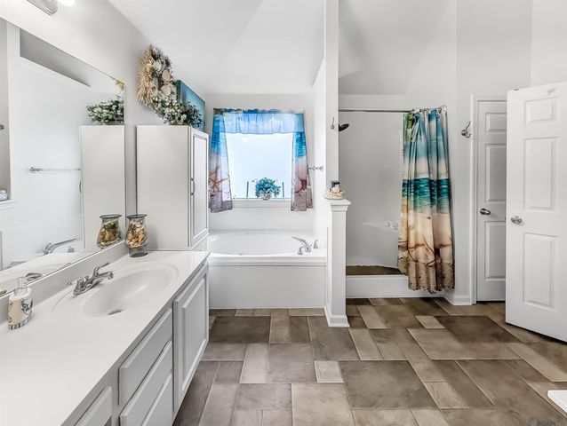 10151 Sandhill Ct, Baton Rouge, LA 70809