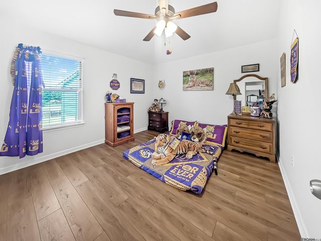 10151 Sandhill Ct, Baton Rouge, LA 70809