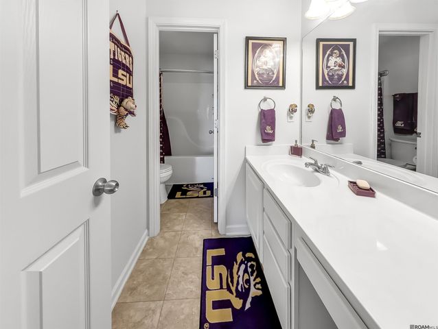 10151 Sandhill Ct, Baton Rouge, LA 70809