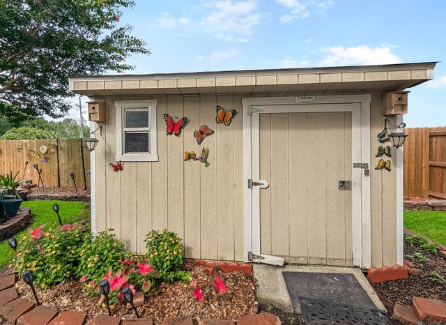 10151 Sandhill Ct, Baton Rouge, LA 70809