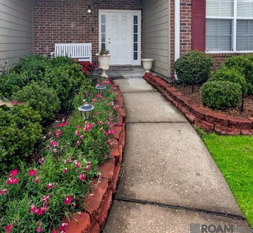 10151 Sandhill Ct, Baton Rouge, LA 70809