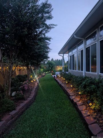 10151 Sandhill Ct, Baton Rouge, LA 70809