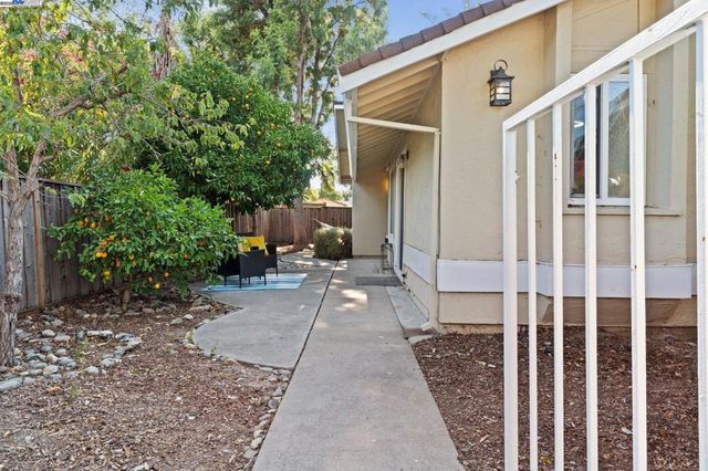 5399 Garrison Cir, San Jose, CA 95123
