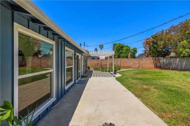 7862 Shoshone, Northridge, CA 91325