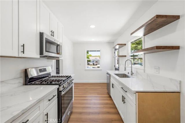 7862 Shoshone, Northridge, CA 91325