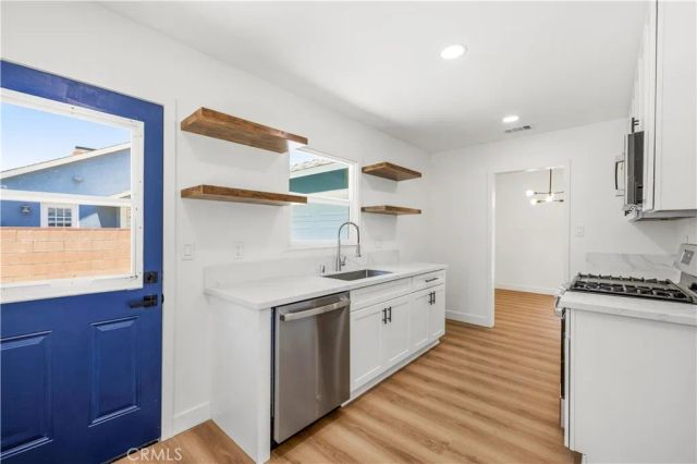 7862 Shoshone, Northridge, CA 91325