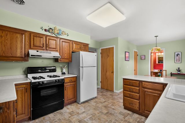 5131 Grosse Pointe Street, Portage City, MI 49024
