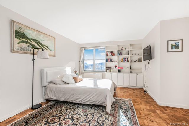 2500 Johnson Avenue 5F, Bronx, NY 10463