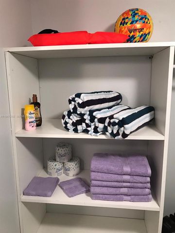 26 Diplomat Pkwy 2215, Hallandale Beach, FL 33009