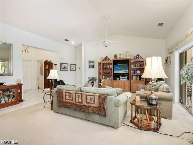 221 SE 10th TER, Cape Coral, FL 33990
