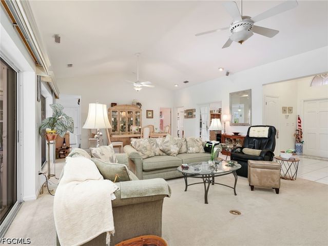 221 SE 10th TER, Cape Coral, FL 33990