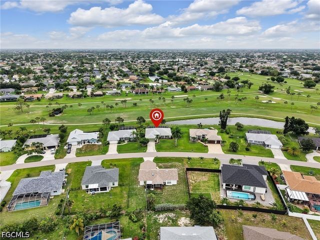 221 SE 10th TER, Cape Coral, FL 33990