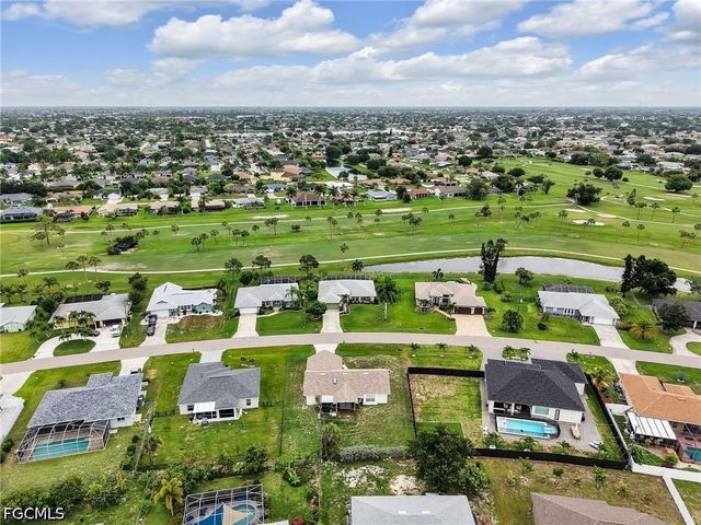 221 SE 10th TER, Cape Coral, FL 33990