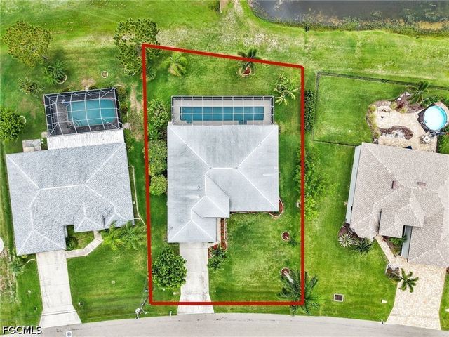 221 SE 10th TER, Cape Coral, FL 33990