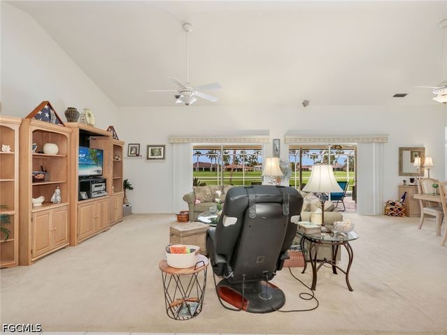 221 SE 10th TER, Cape Coral, FL 33990