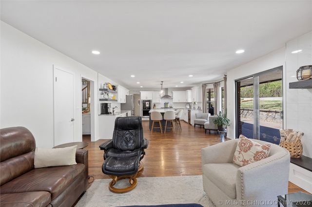 2901 E 73rd Street, Tulsa, OK 74136