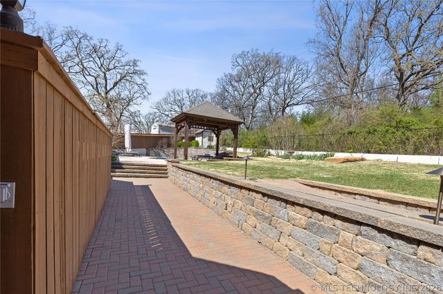 2901 E 73rd Street, Tulsa, OK 74136