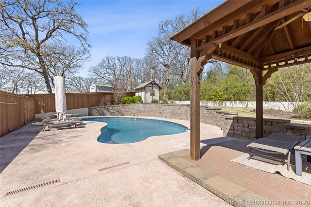 2901 E 73rd Street, Tulsa, OK 74136