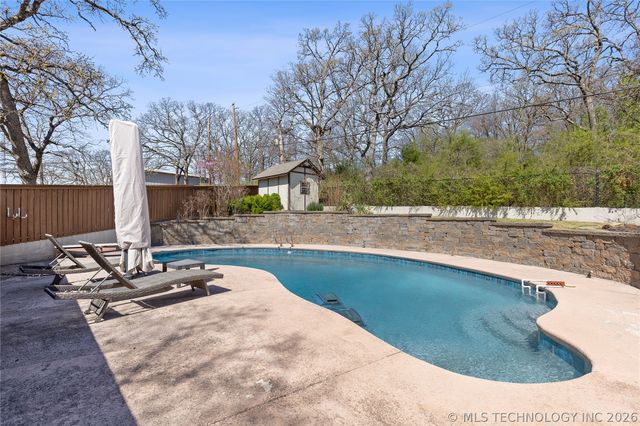 2901 E 73rd Street, Tulsa, OK 74136