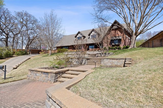 2901 E 73rd Street, Tulsa, OK 74136