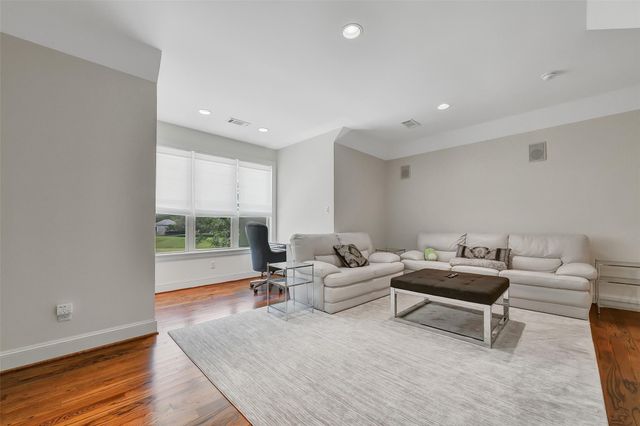 2901 Green Tee Drive, Pearland, TX 77581