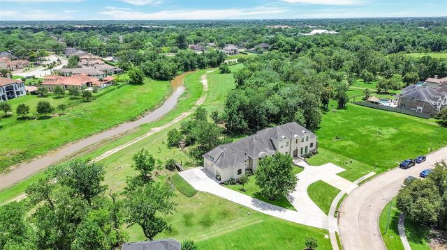 2901 Green Tee Drive, Pearland, TX 77581