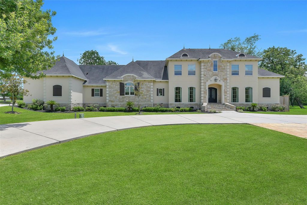 2901 Green Tee Drive, Pearland, TX 77581