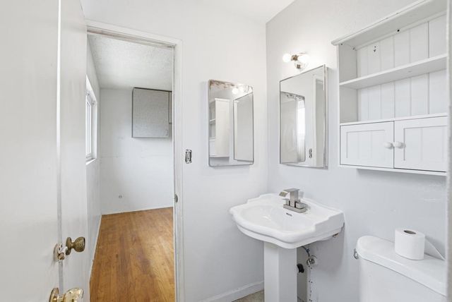 1922 Dartmoor Dr, Lemon Grove, CA 91945