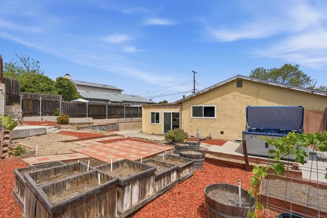 1922 Dartmoor Dr, Lemon Grove, CA 91945