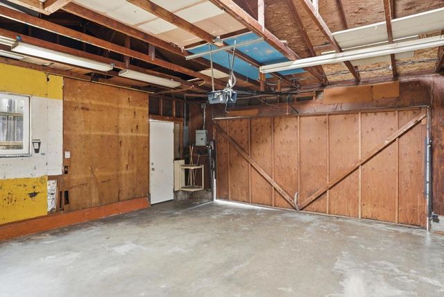 1922 Dartmoor Dr, Lemon Grove, CA 91945