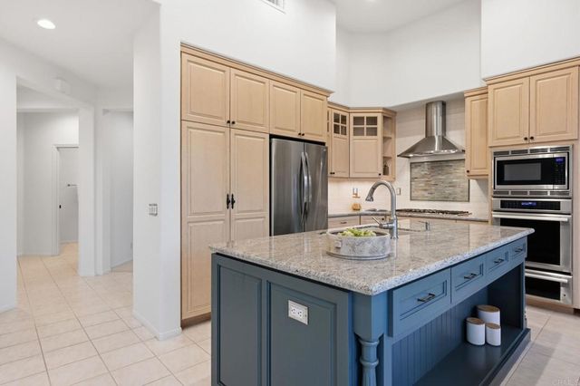 7009 Wildrose, Carlsbad, CA 92011