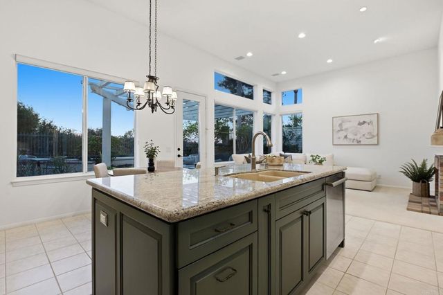 7009 Wildrose, Carlsbad, CA 92011