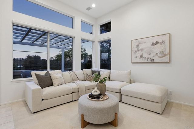 7009 Wildrose, Carlsbad, CA 92011