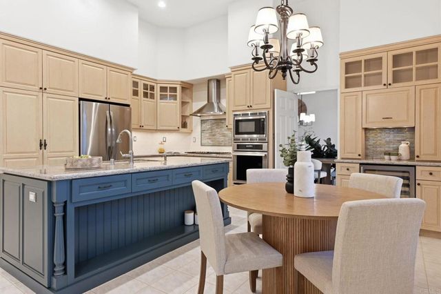 7009 Wildrose, Carlsbad, CA 92011