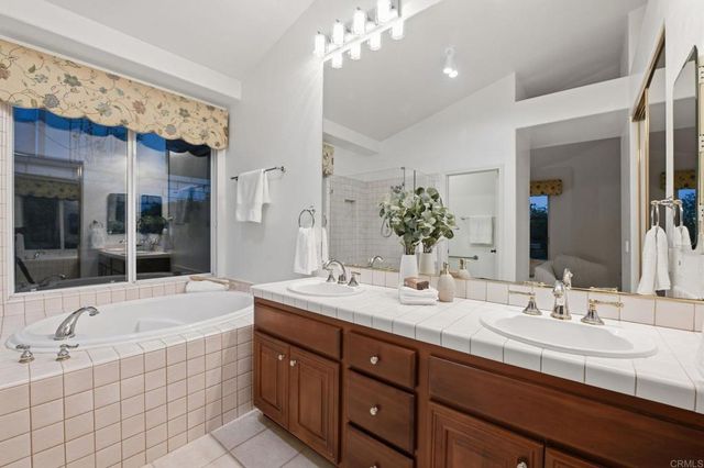 7009 Wildrose, Carlsbad, CA 92011