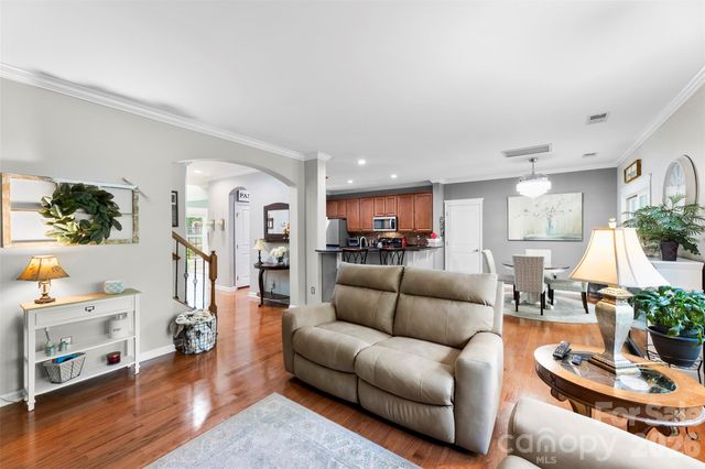 709 Heddington Court, Gastonia, NC 28056