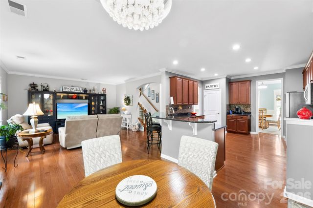 709 Heddington Court, Gastonia, NC 28056